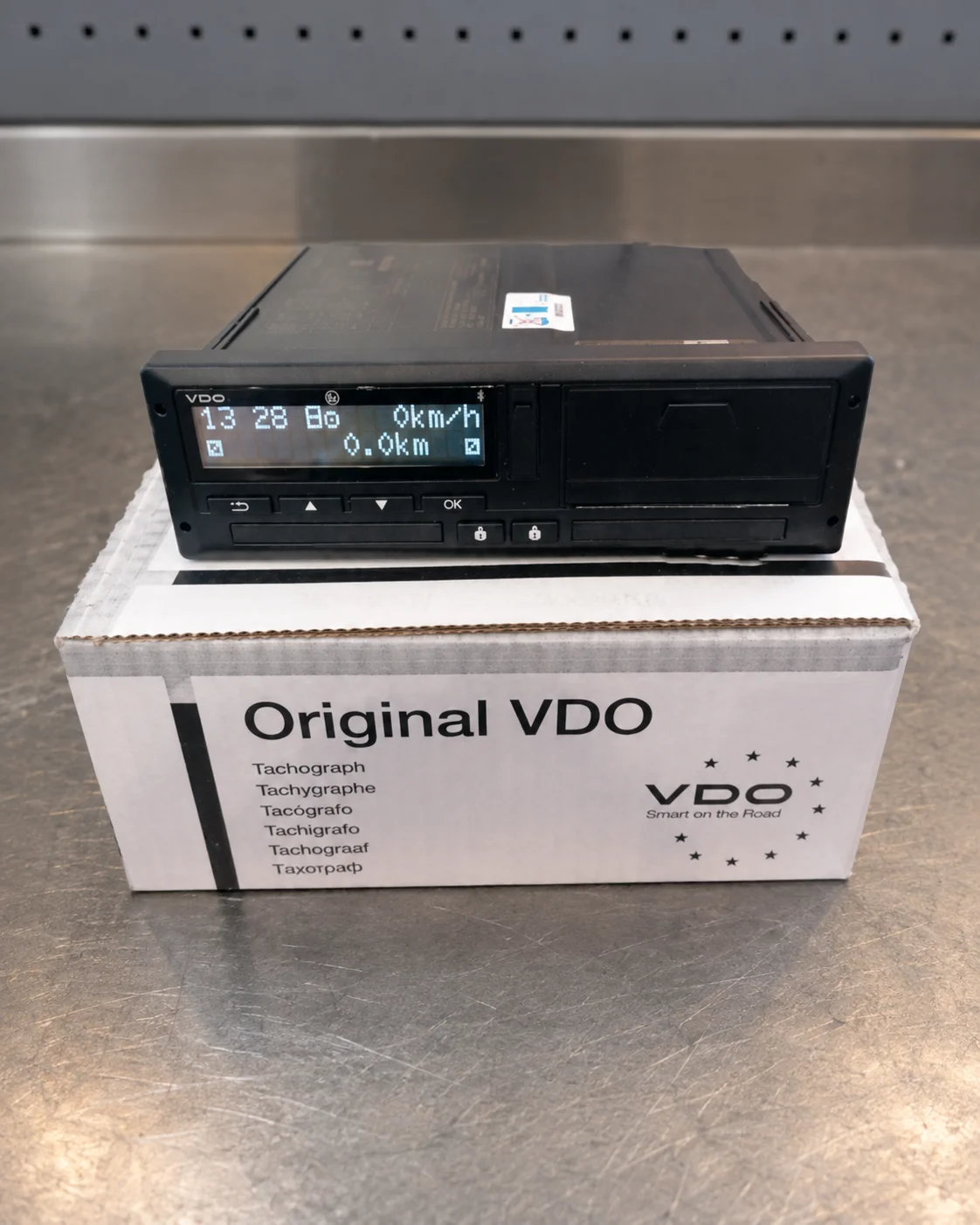 Panel tachografu cyfrowego VDO DTCO Smart Tacho w punkcie Tacho-Serwis Wrocław
